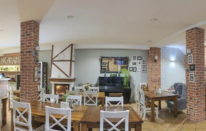 Pod Zlotym Kasztanem 3*